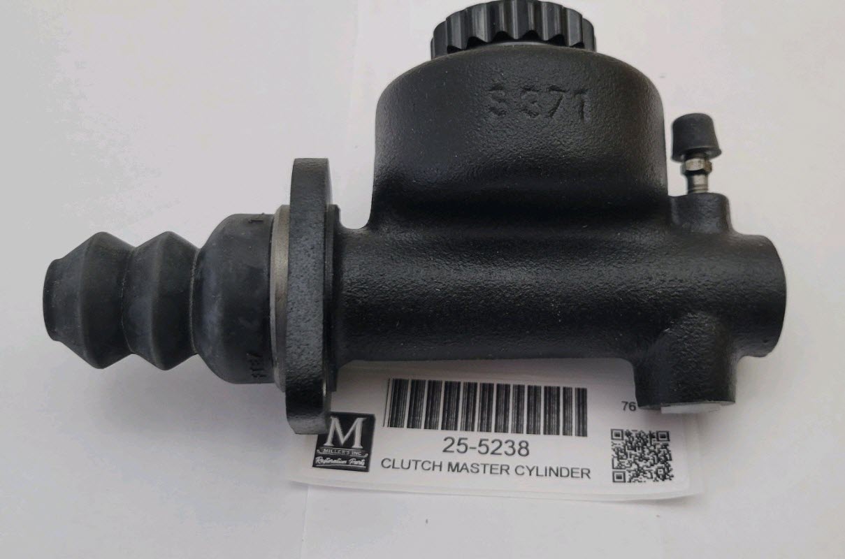 CLUTCH MASTER CYLINDER